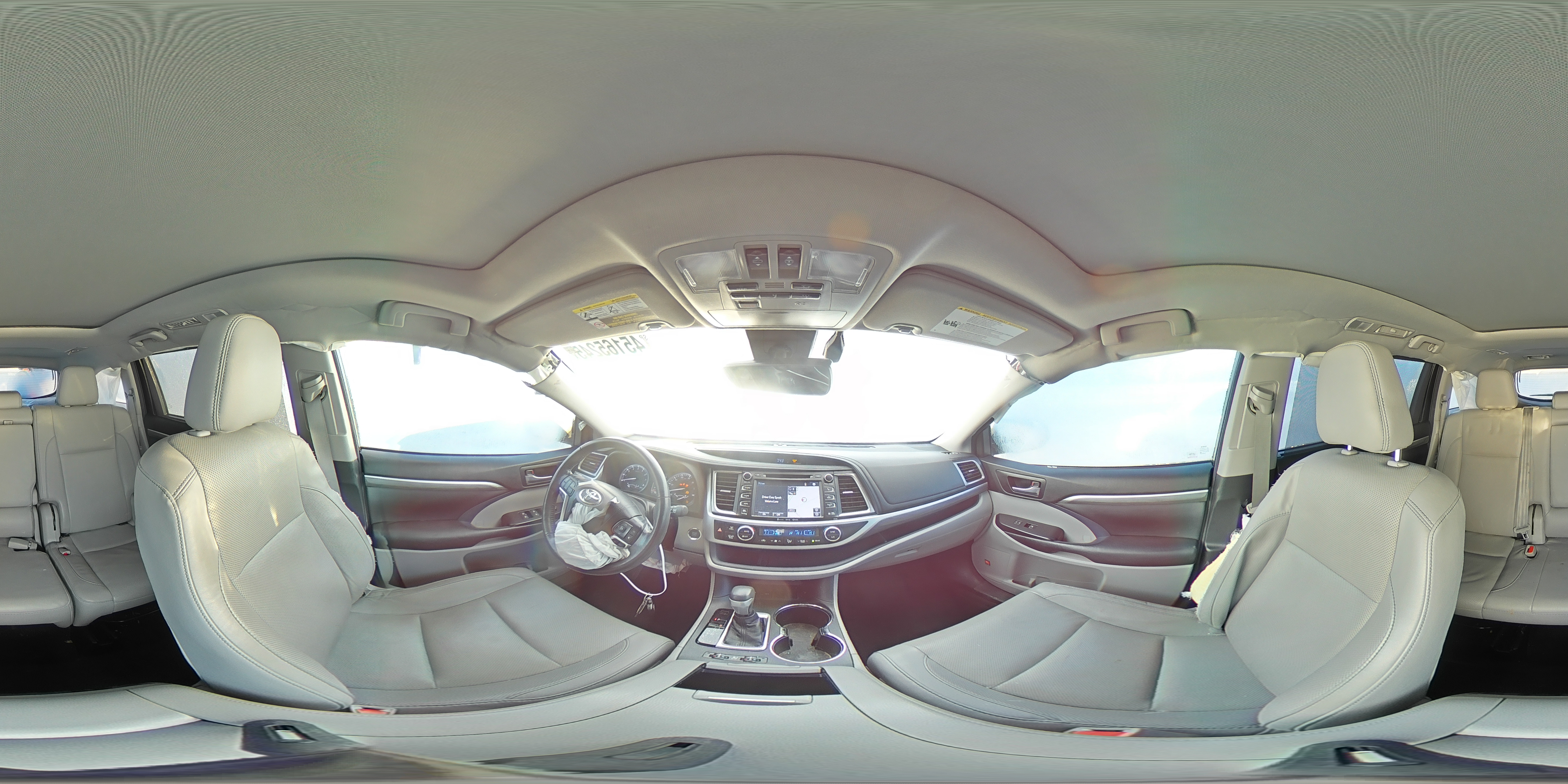 2017 Toyota Highlander - Image 15