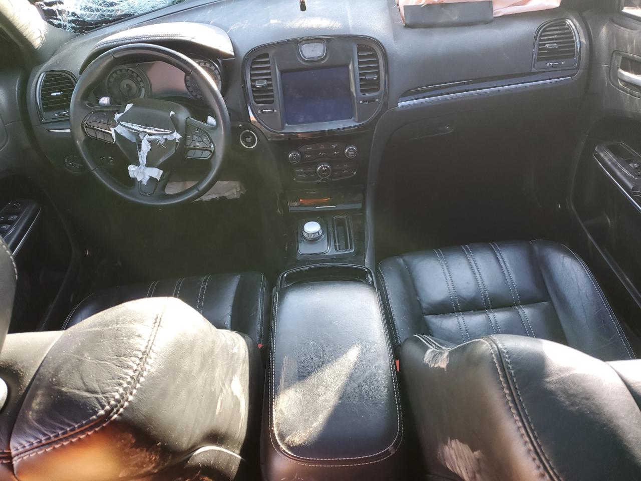 2018 Chrysler 300 - Image 8