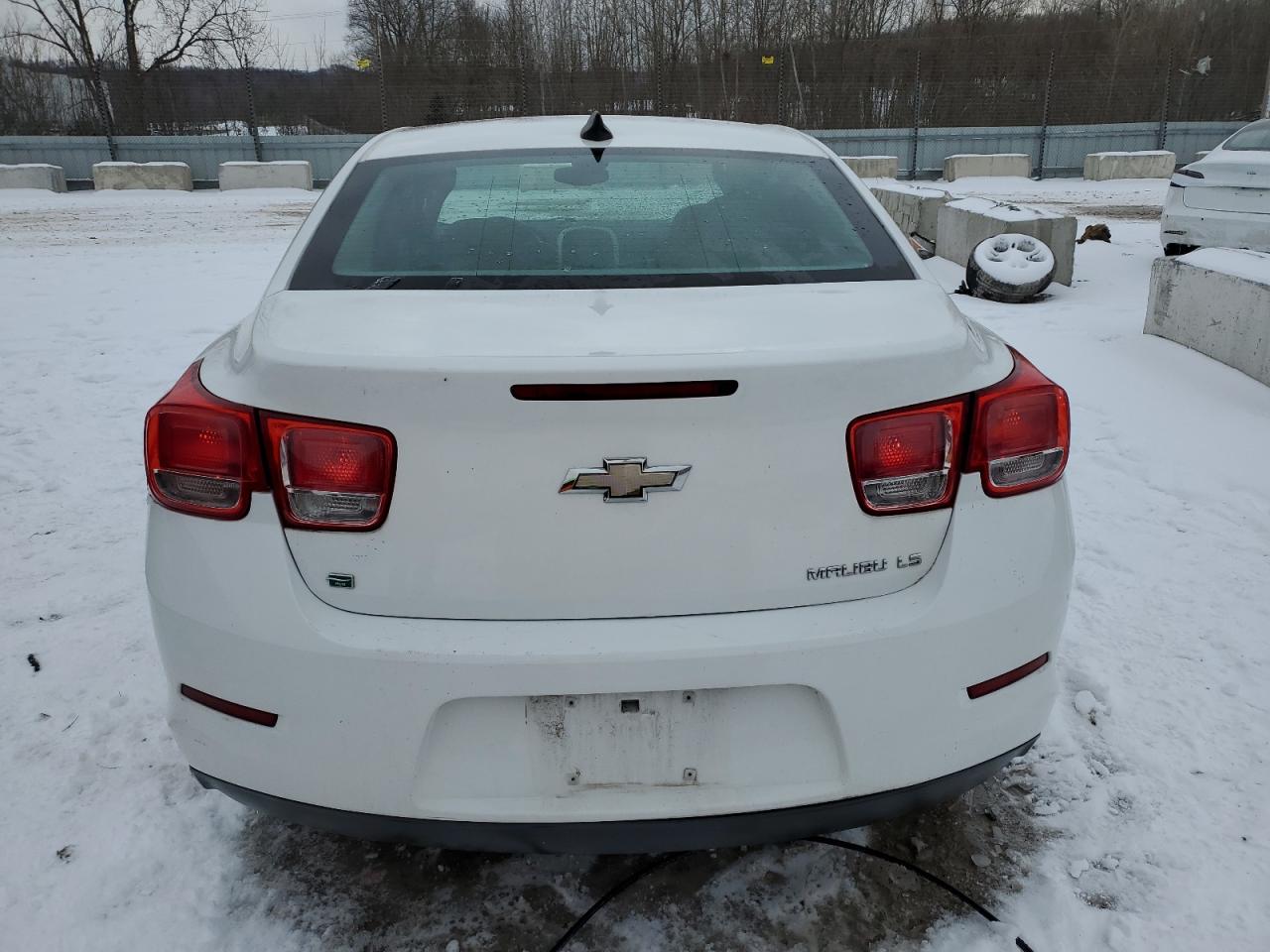 2016 Chevrolet Malibu - Image 6