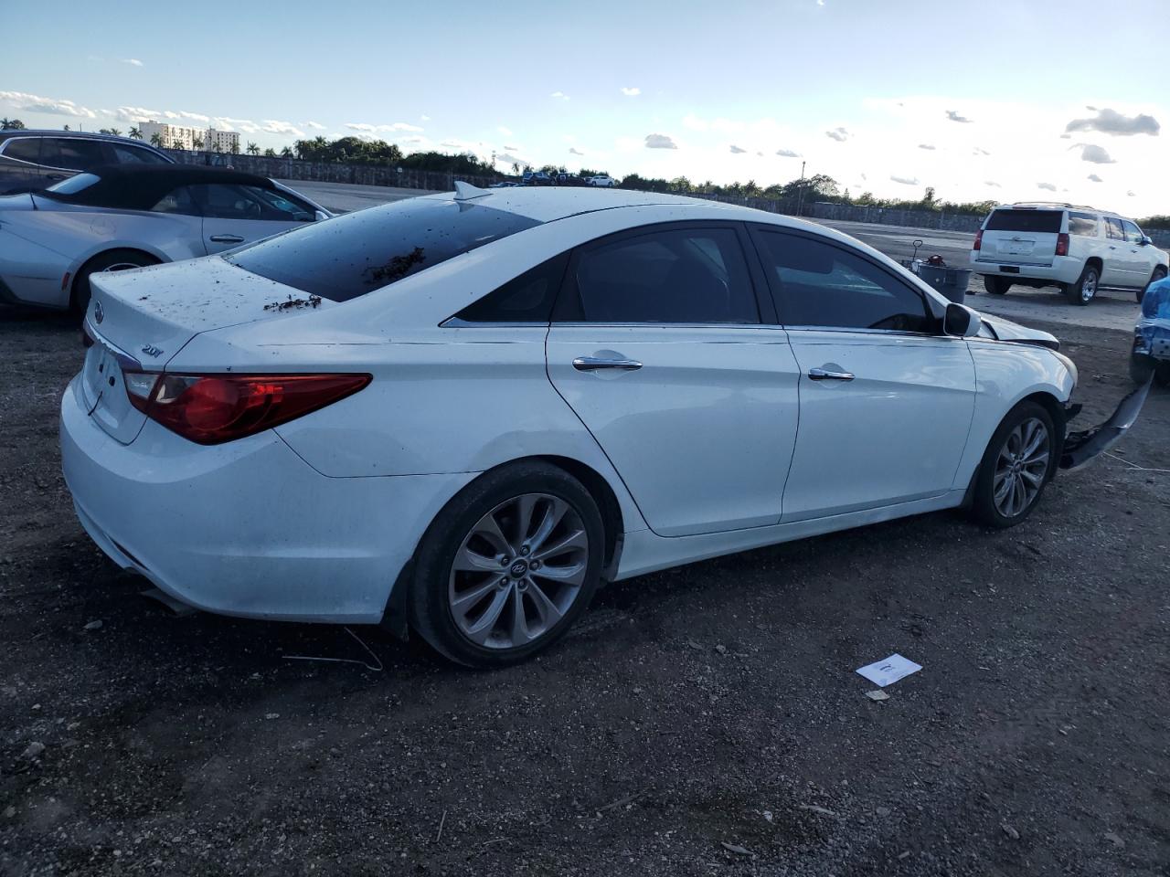 2012 Hyundai Sonata - Image 3