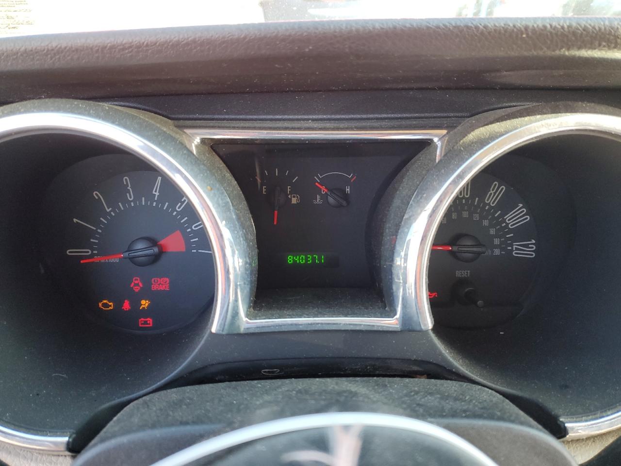2005 Ford Mustang - Image 9