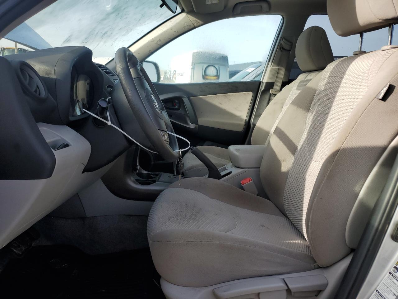 2012 Toyota RAV 4 - Image 7