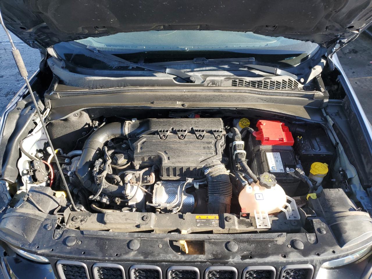 2021 Jeep Renegade - Image 12