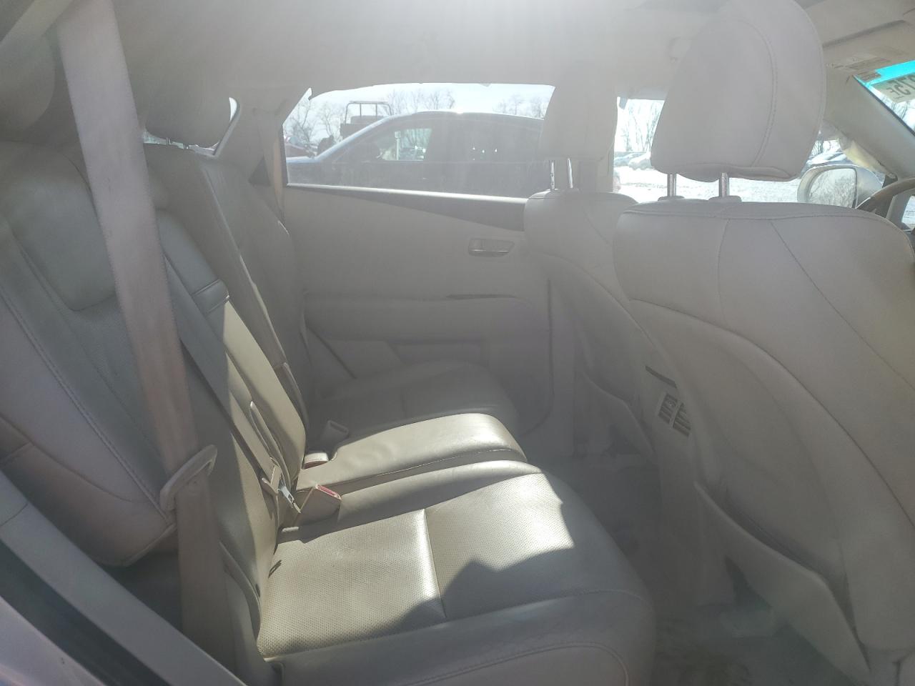 2011 Lexus RX - Image 11