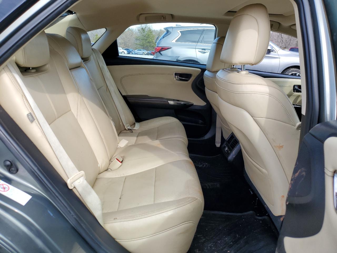 2014 Toyota Avalon - Image 10