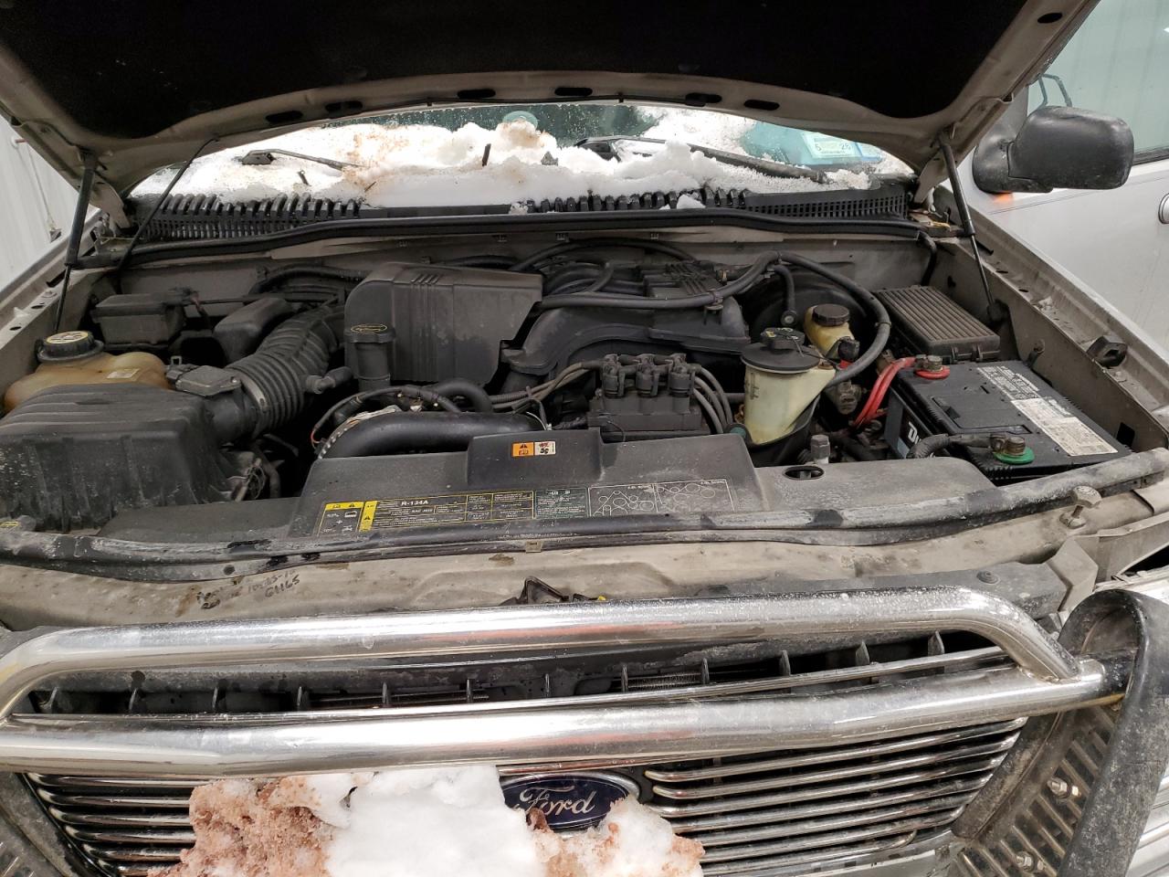 2002 Ford Explorer - Image 13