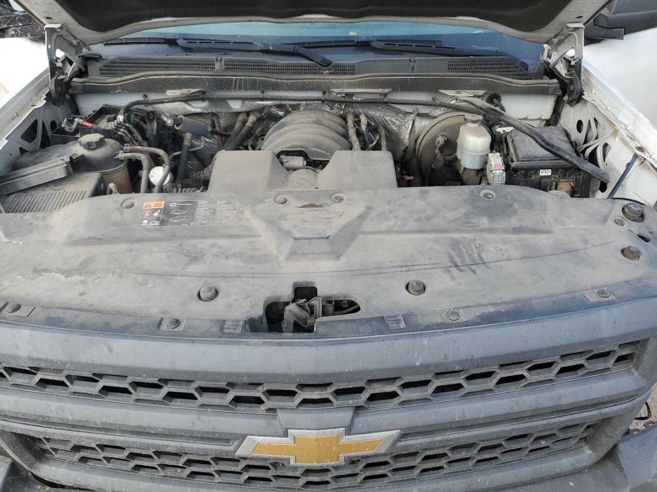 2014 Chevrolet Silverado - Image 12