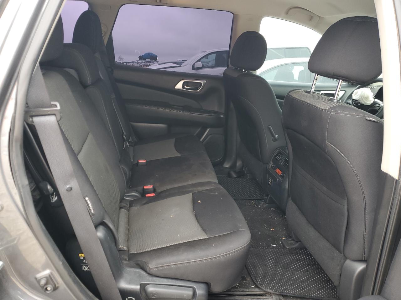 2018 Nissan Pathfinder - Image 11
