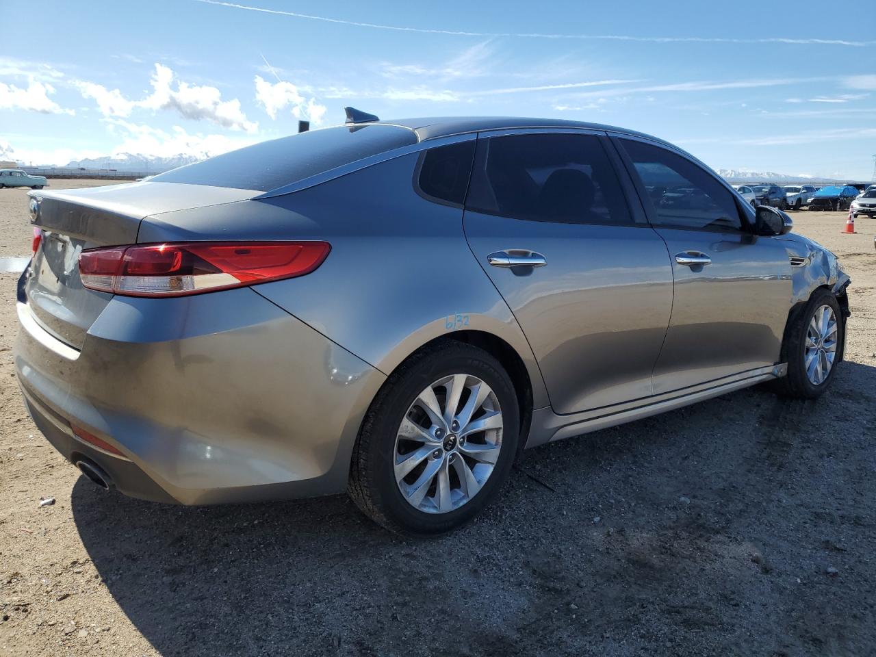 2017 Kia Optima - Image 3