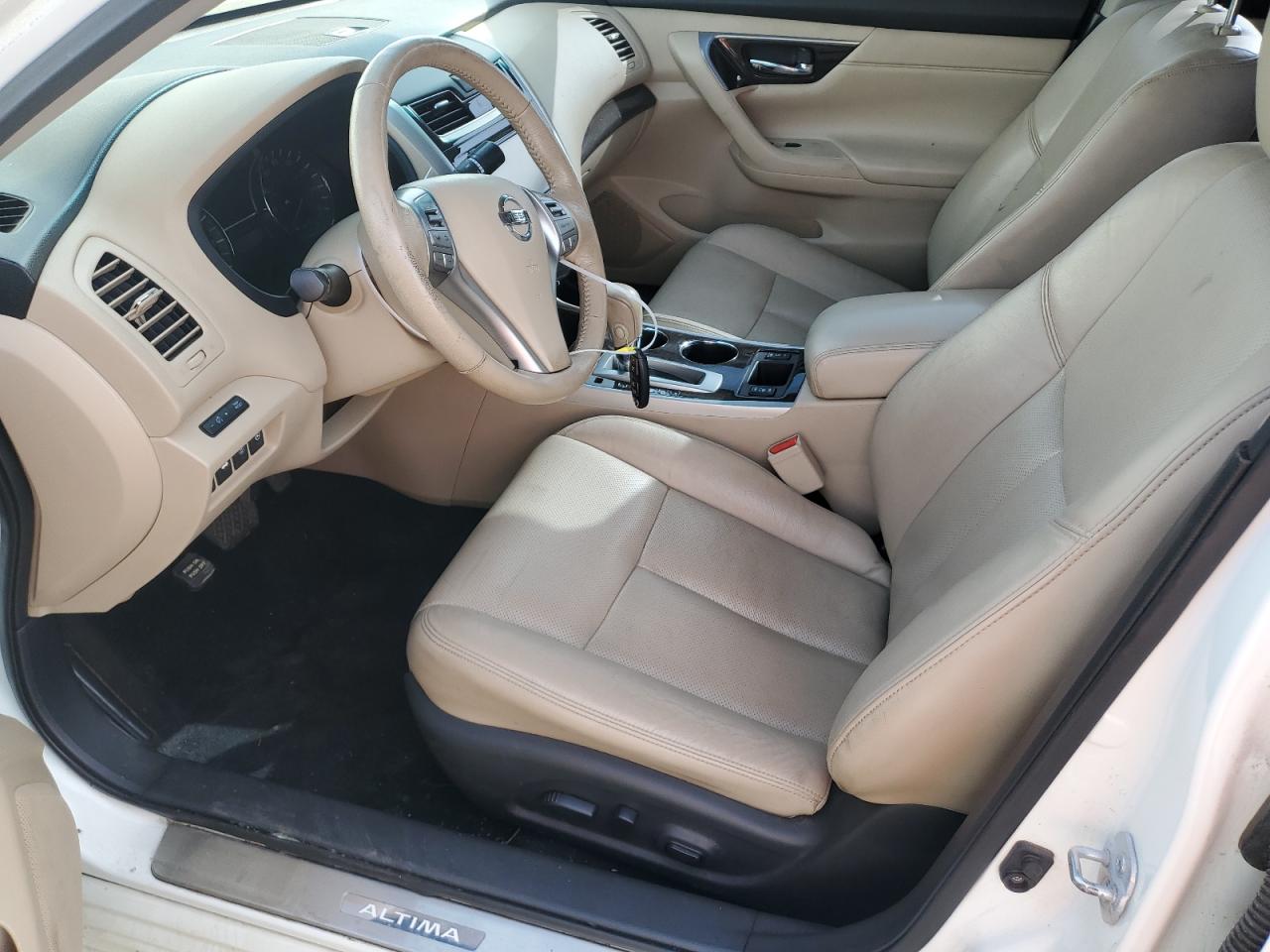 2015 Nissan Altima - Image 7