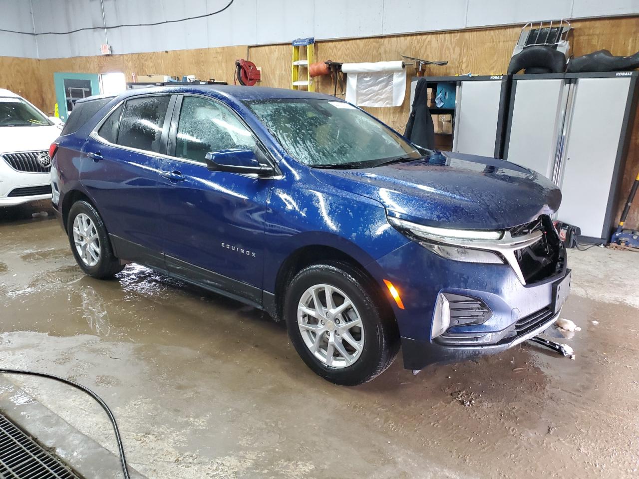 2023 Chevrolet Equinox - Image 4