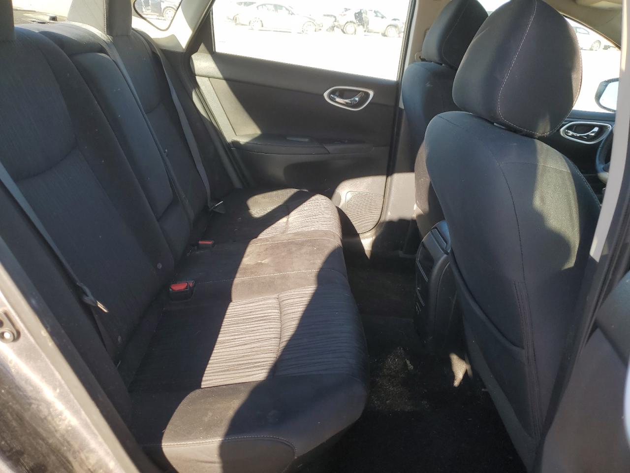 2019 Nissan Sentra - Image 10