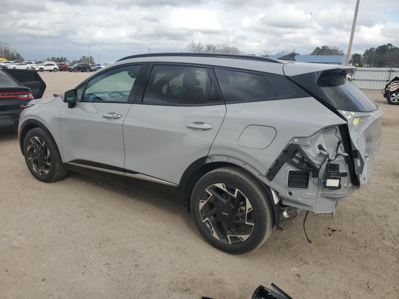 2023 Kia Sportage - Image 2