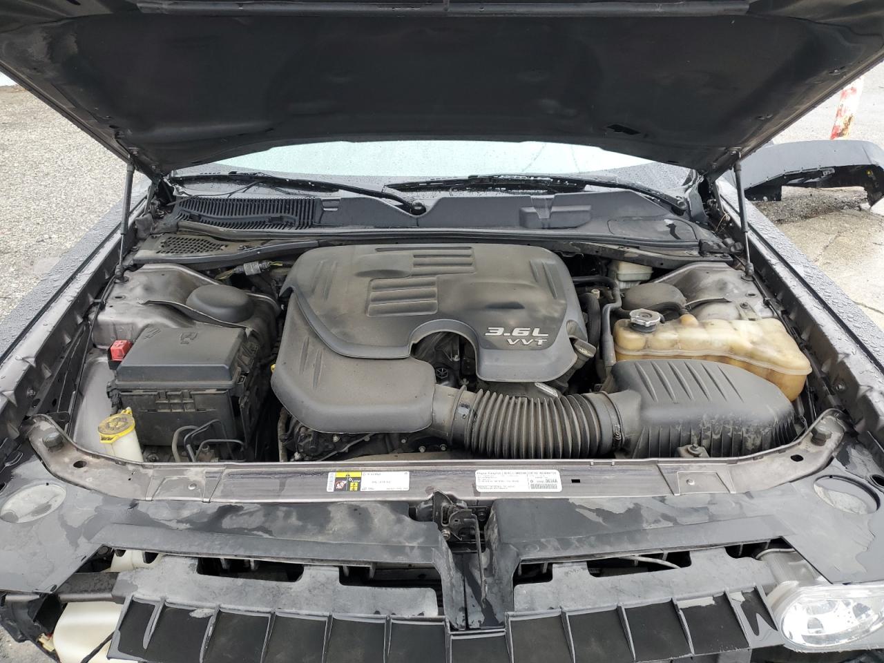 2014 Dodge Challenger - Image 11