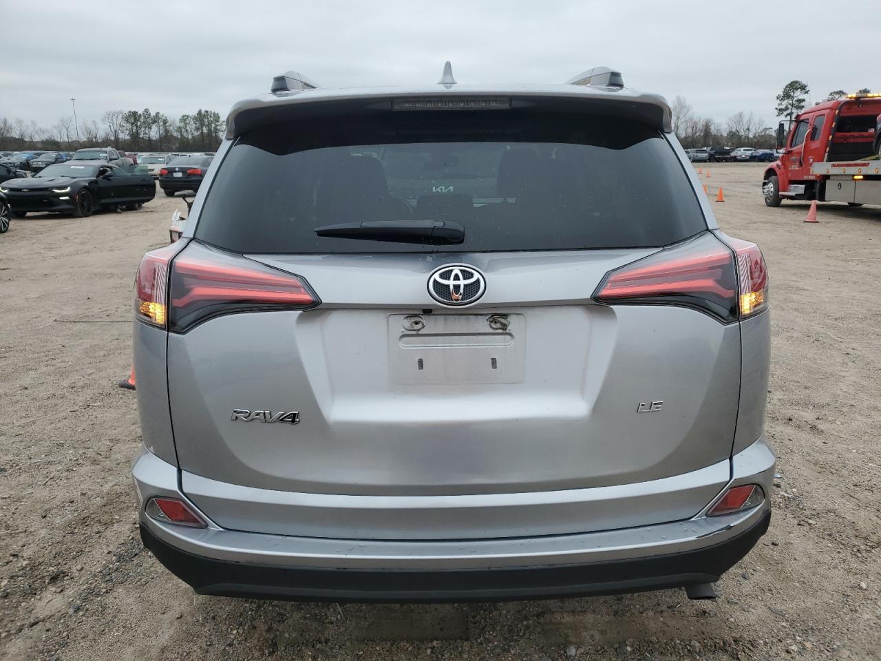 2017 Toyota RAV 4 - Image 6