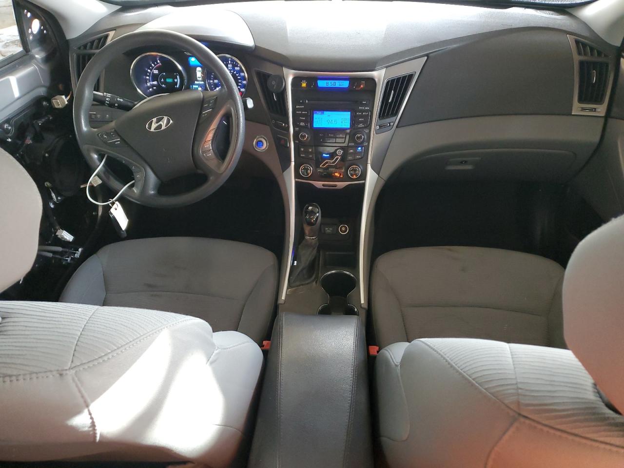 2012 Hyundai Sonata - Image 8