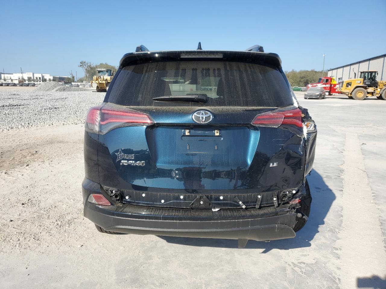 2017 Toyota RAV 4 - Image 6