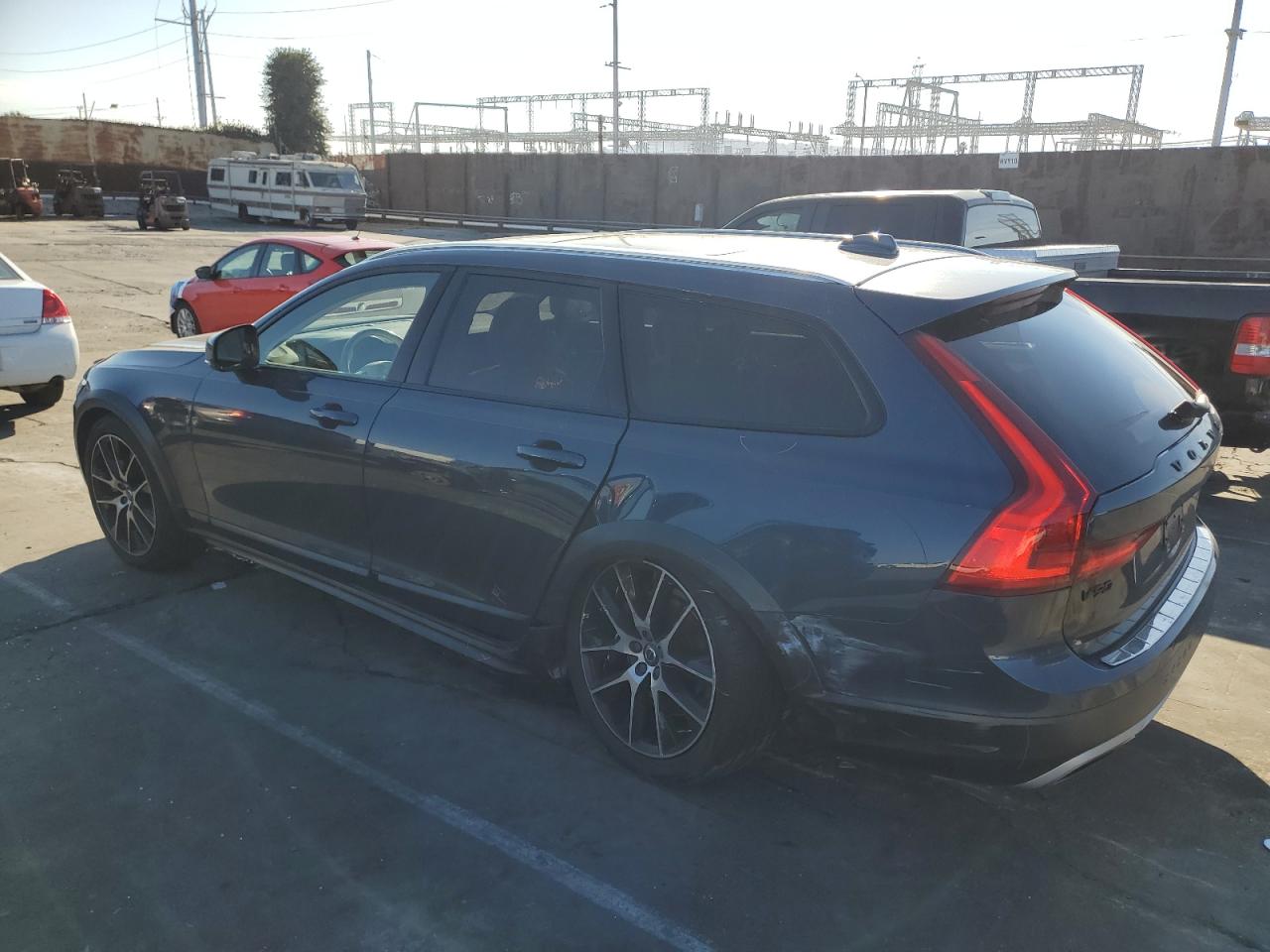 2018 Volvo V90 - Image 2