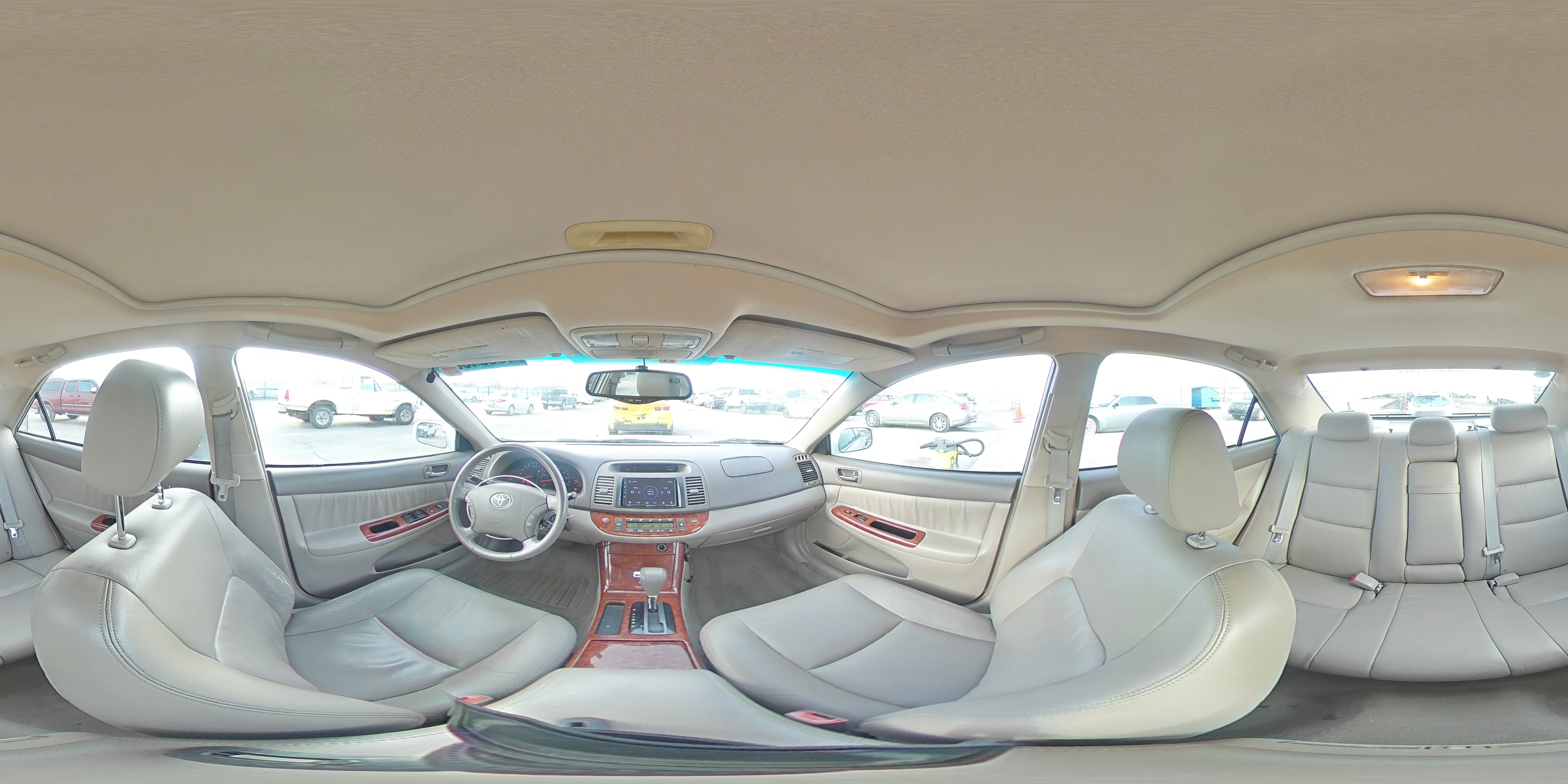 2005 Toyota Camry - Image 12