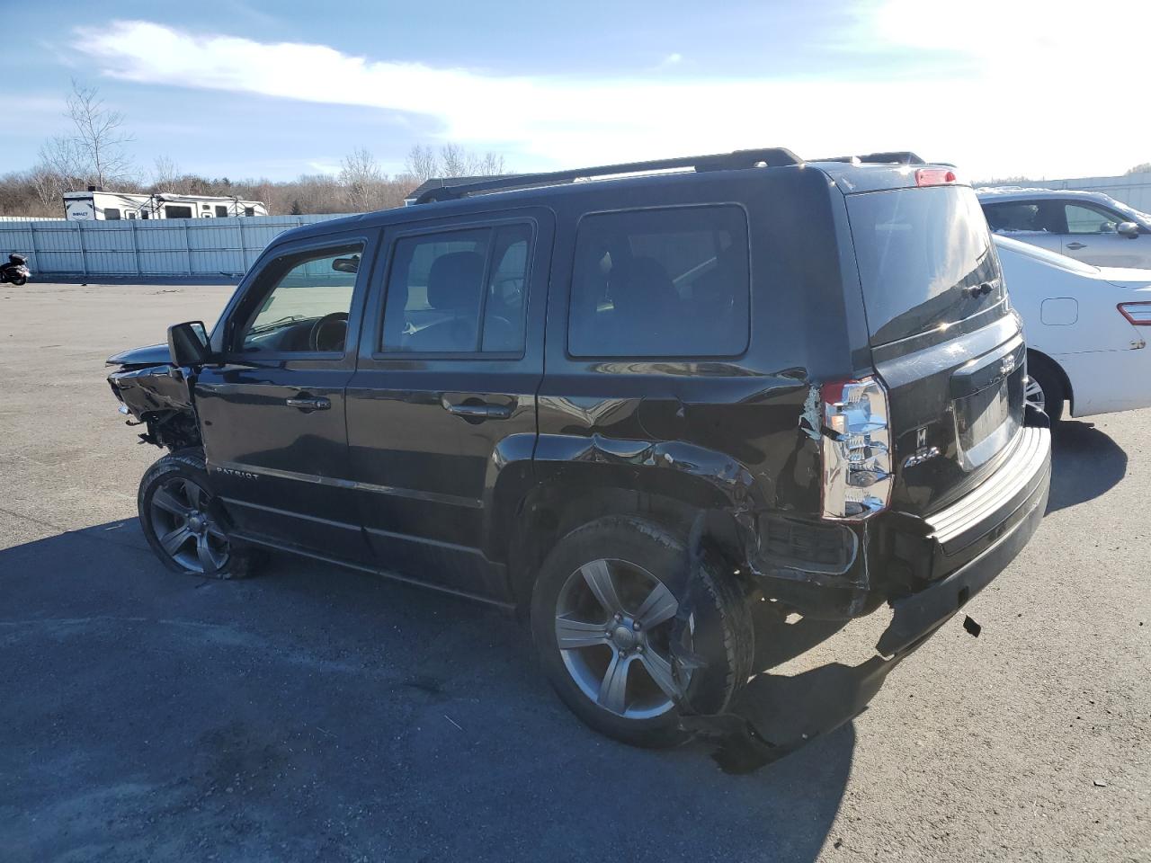 2015 Jeep Liberty (Patriot) - Image 2