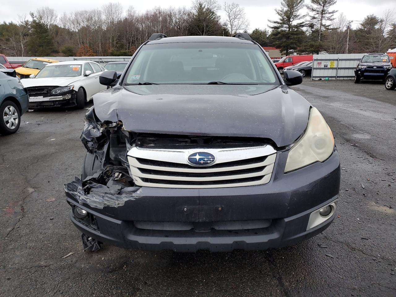 2011 Subaru Outback - Image 5