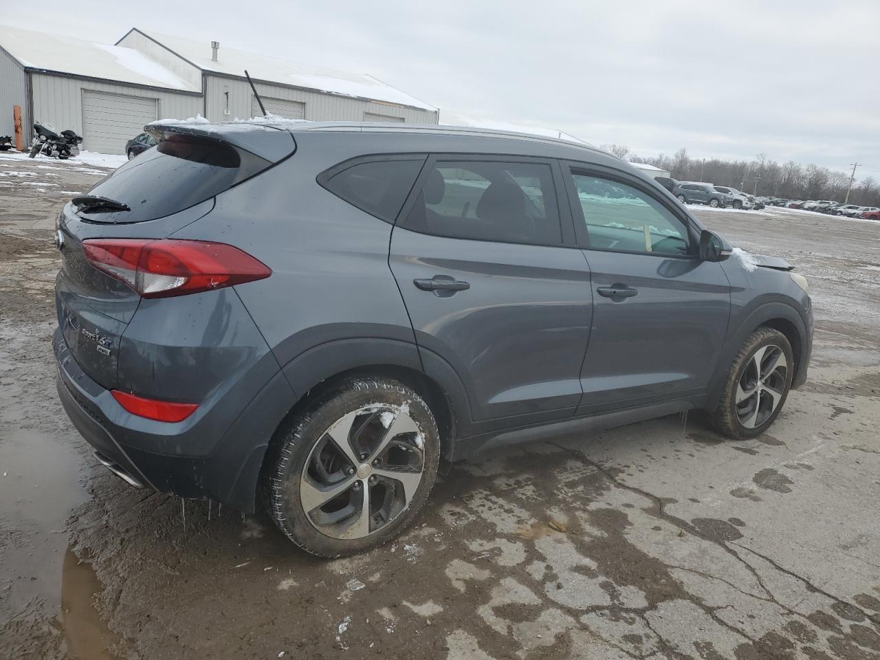 2016 Hyundai Tucson - Image 3