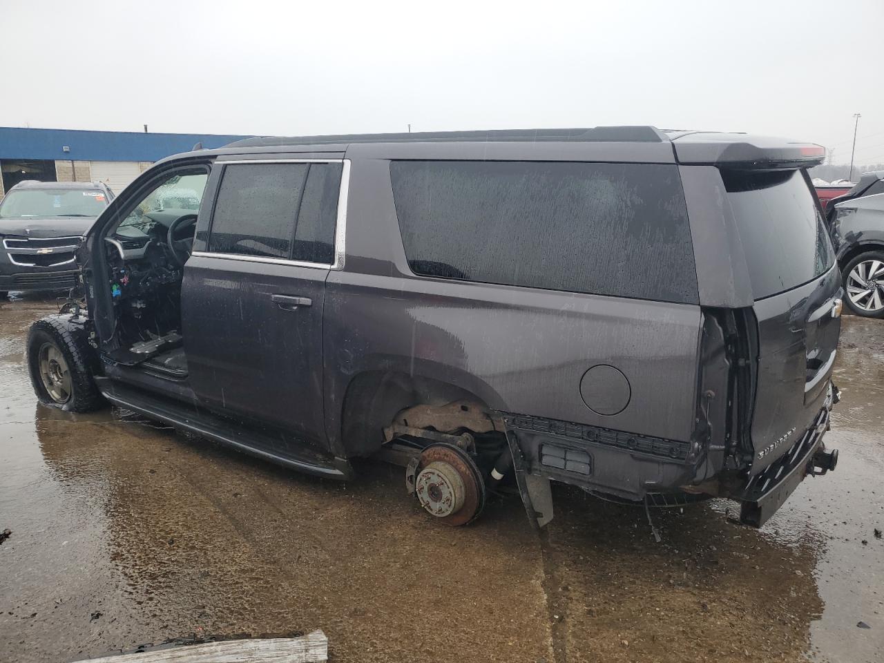 2015 Chevrolet Suburban - Image 2