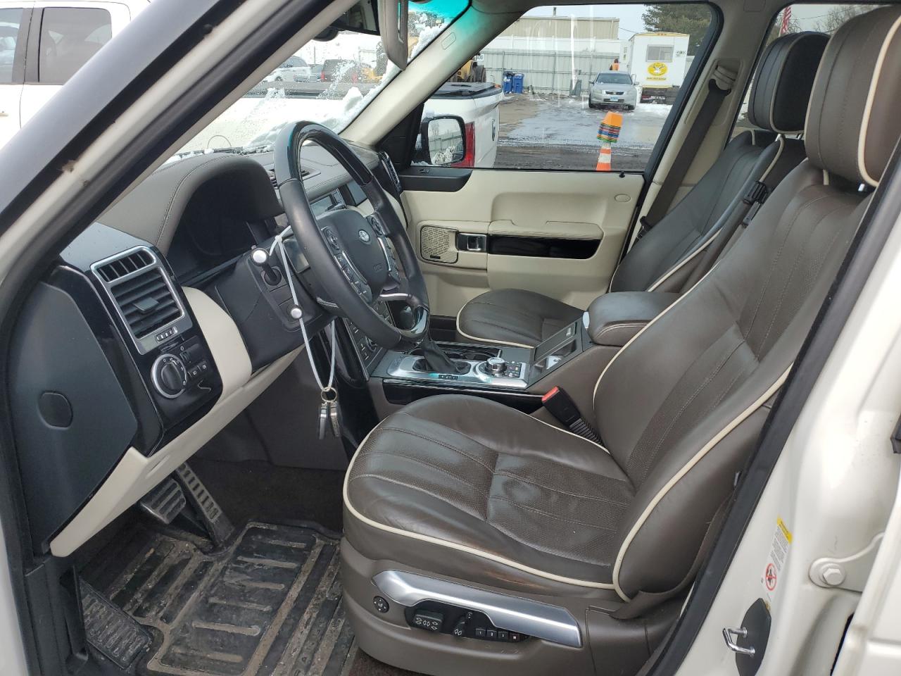 2010 Land Rover Range Rover - Image 7