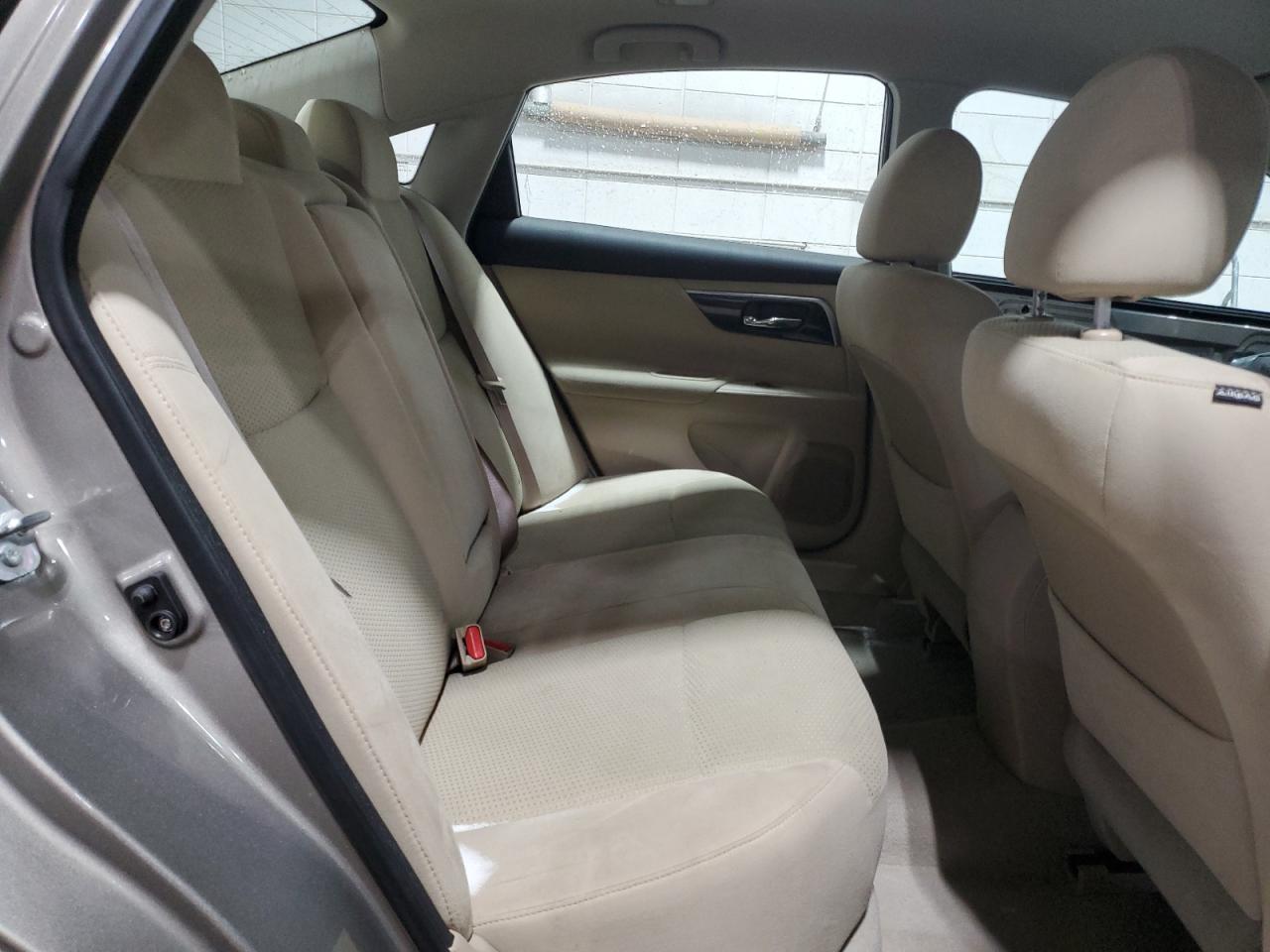 2014 Nissan Altima - Image 10