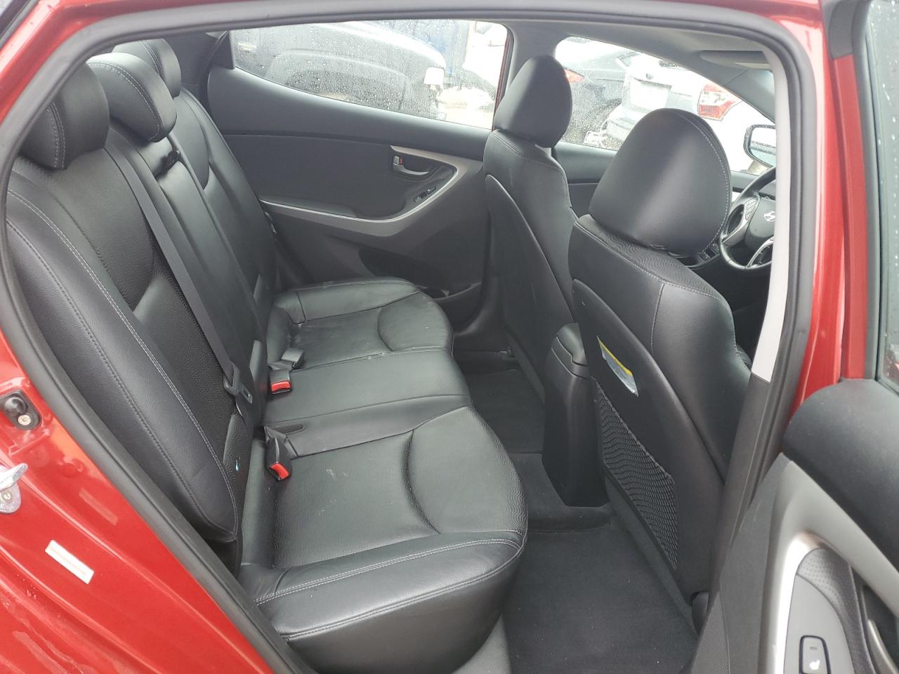 2013 Hyundai Elantra - Image 10