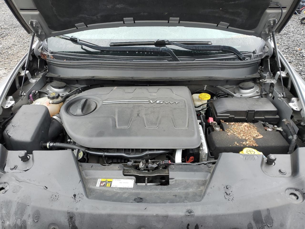 2015 Jeep Grand Cherokee - Image 12