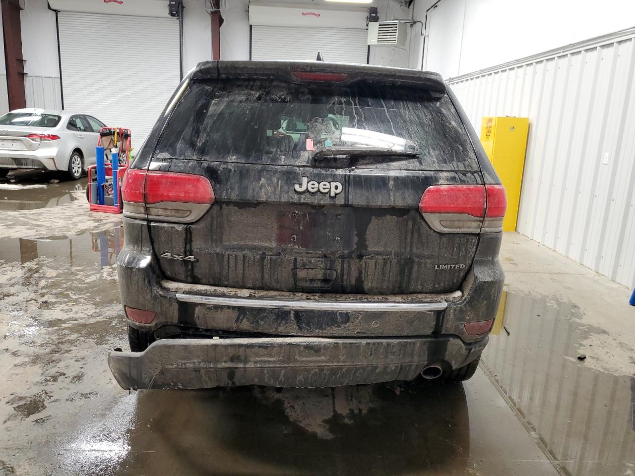 2017 Jeep Grand Cherokee - Image 6