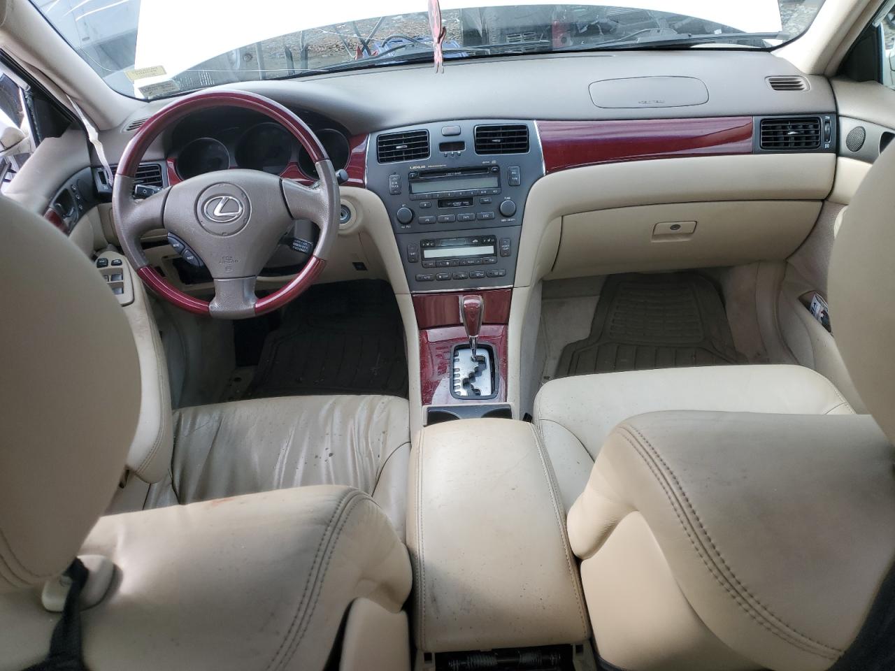 2004 Lexus ES - Image 8