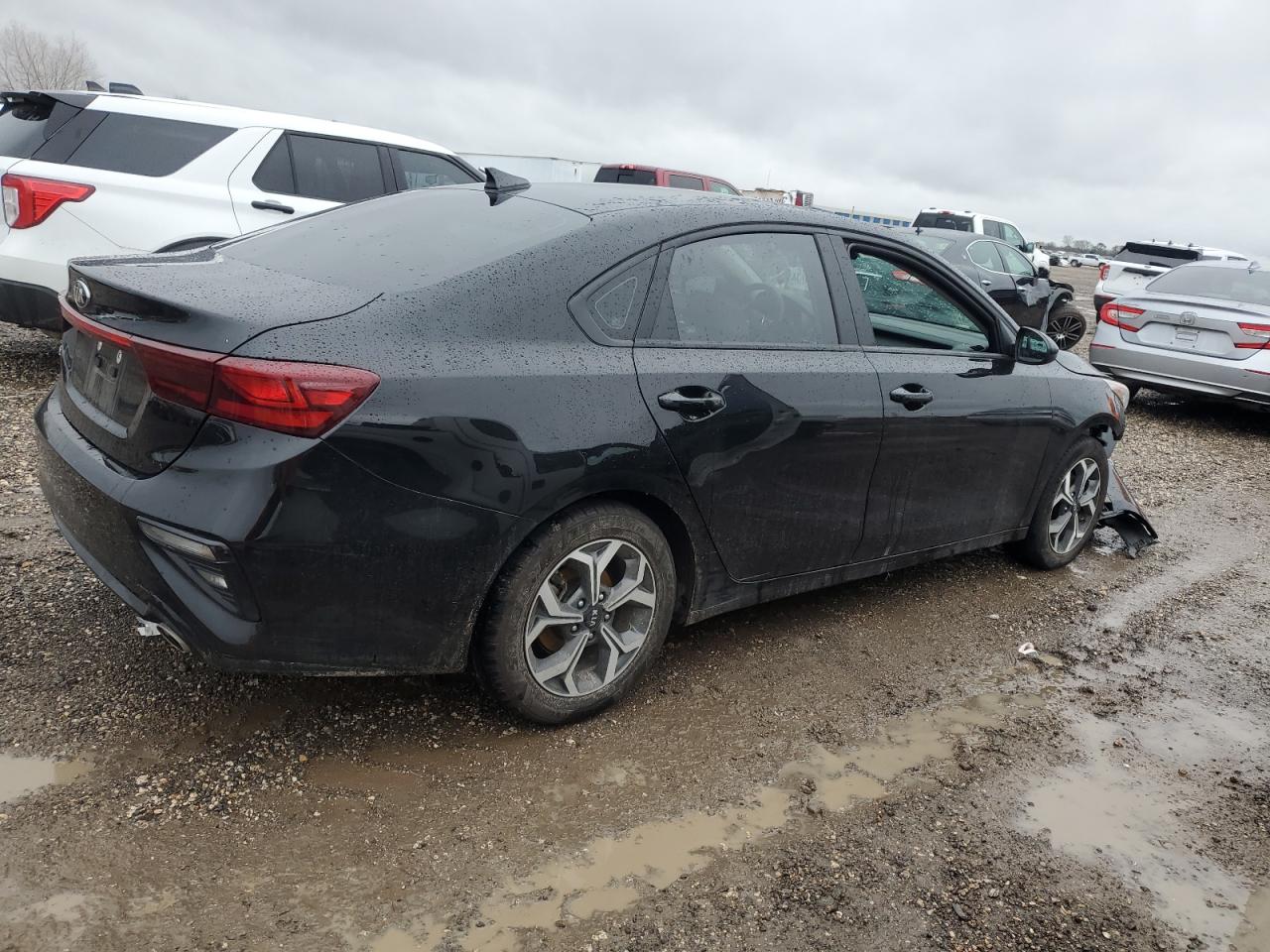 2021 Kia Forte - Image 3