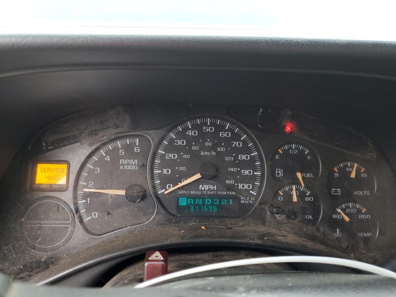 2002 Chevrolet Silverado - Image 9