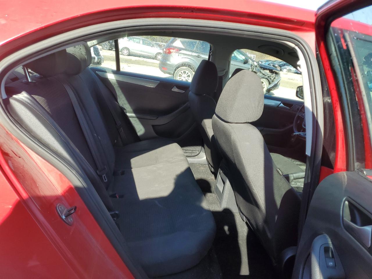 2015 Volkswagen Jetta - Image 10