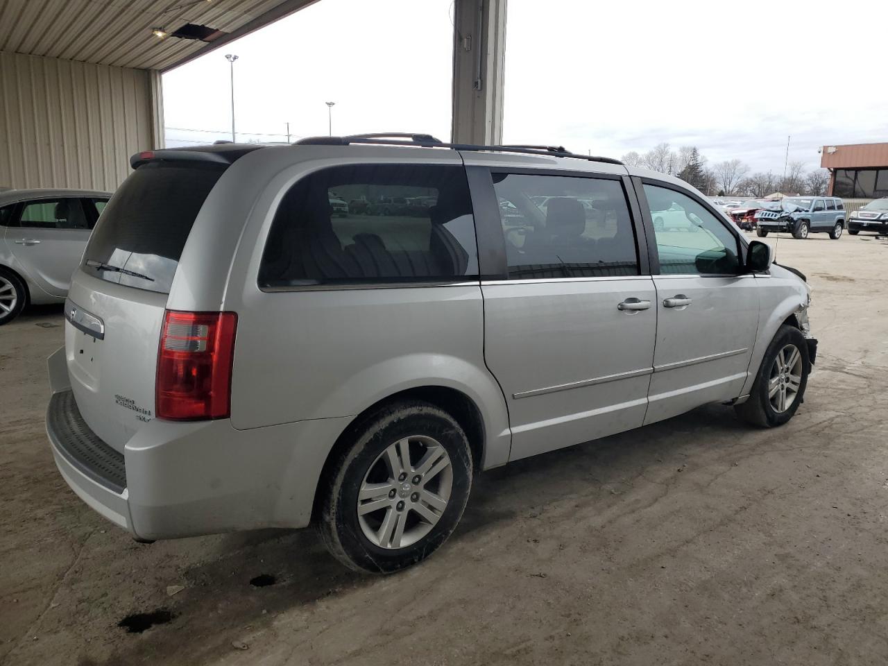 2010 Dodge Caravan - Image 3