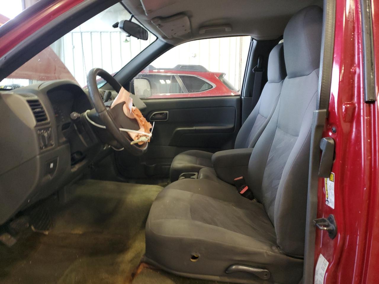 2004 Chevrolet Colorado - Image 7