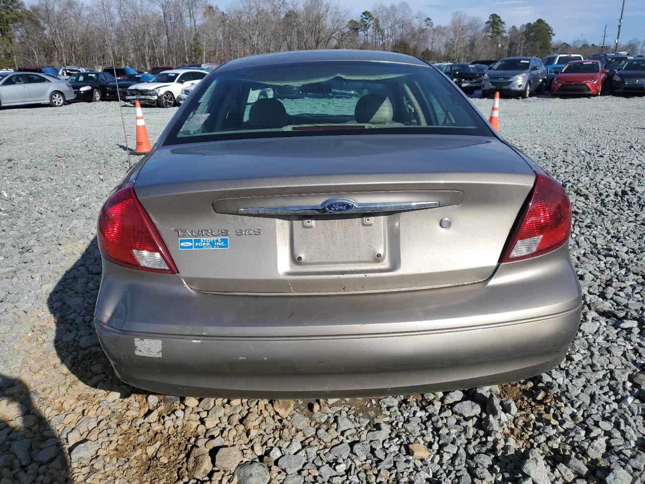 2003 Ford Taurus - Image 6