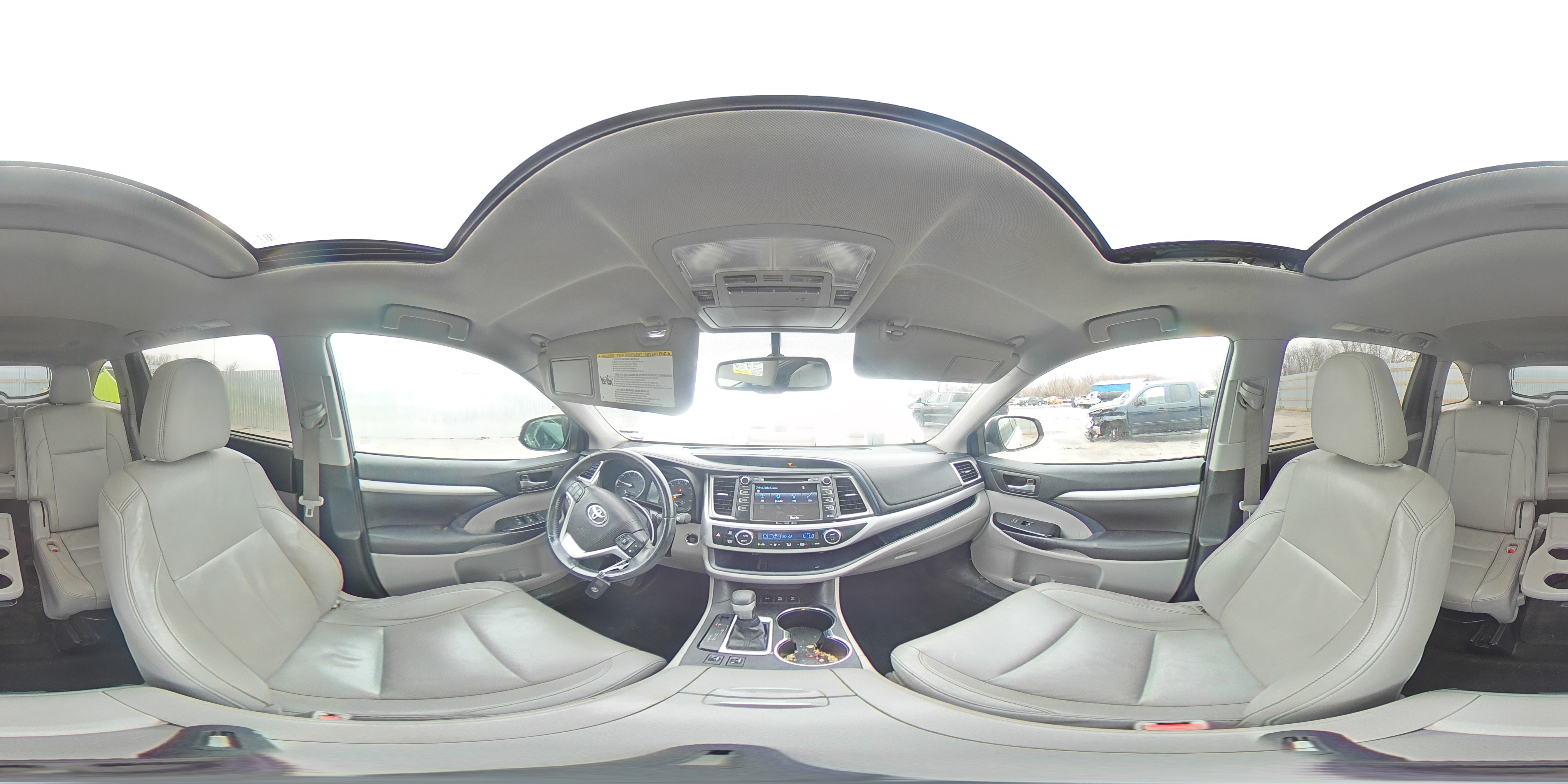 2016 Toyota Highlander - Image 14
