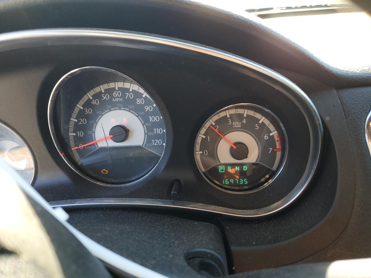 2011 Chrysler 200 - Image 9