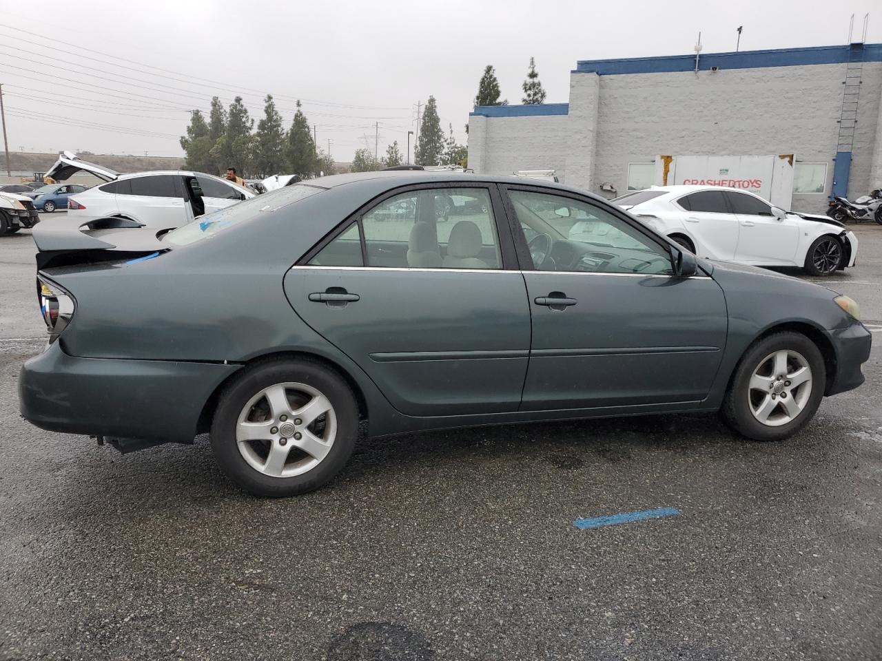 2005 Toyota Camry - Image 3
