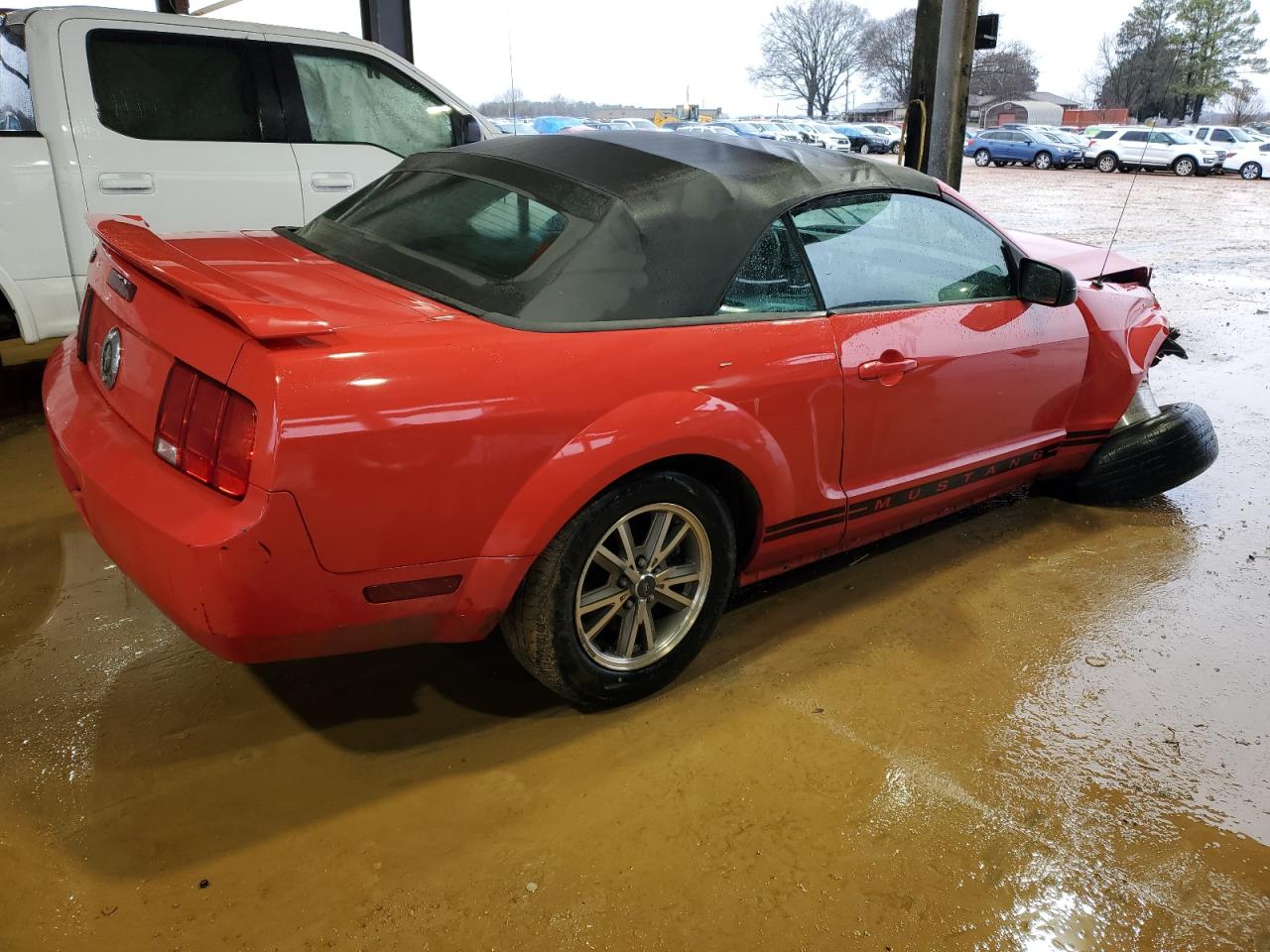 2005 Ford Mustang - Image 3