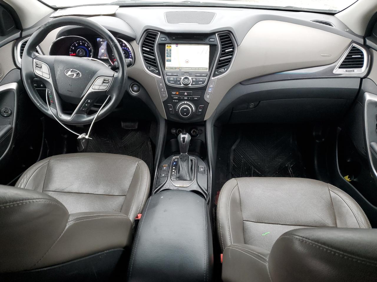 2015 Hyundai Santa Fe - Image 8