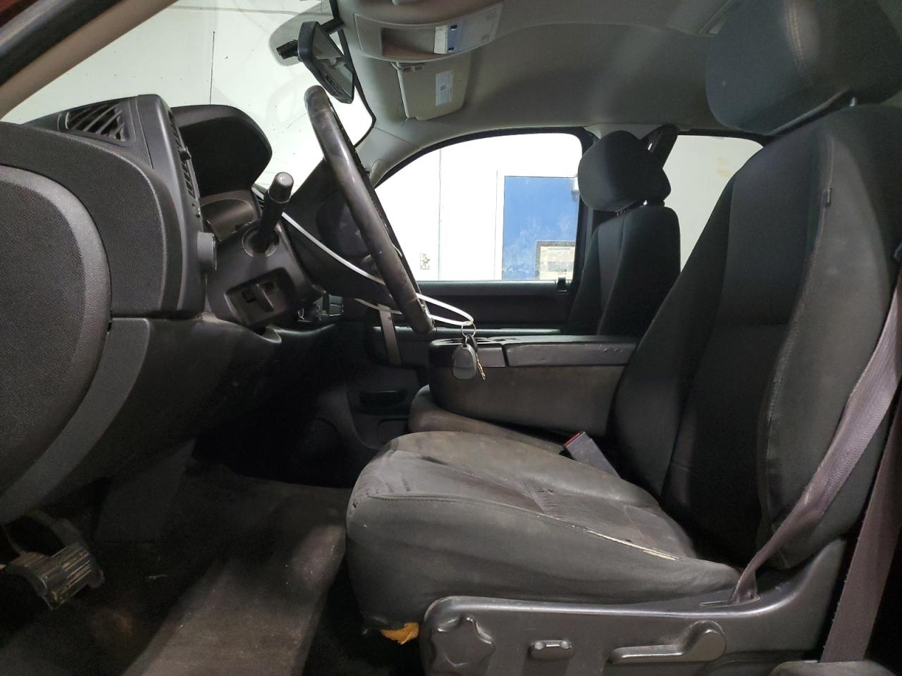 2013 Chevrolet Silverado - Image 7