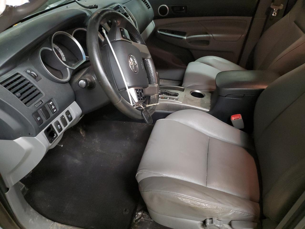 2013 Toyota Tacoma - Image 7