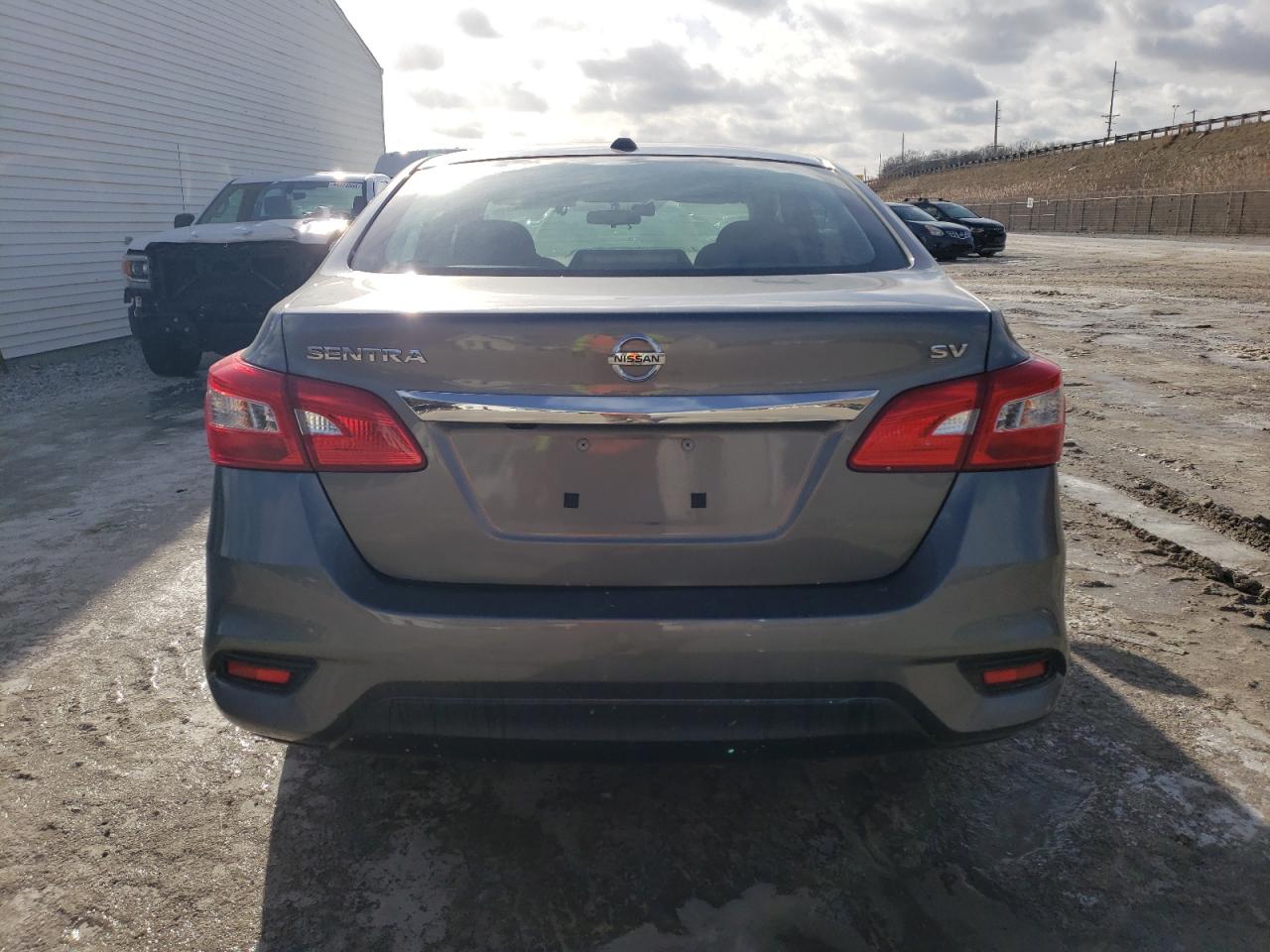 2017 Nissan Sentra - Image 6