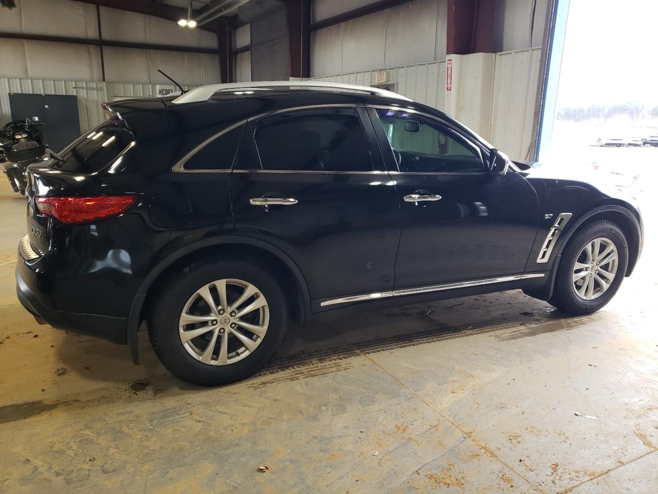 2015 Infiniti QX70 - Image 3