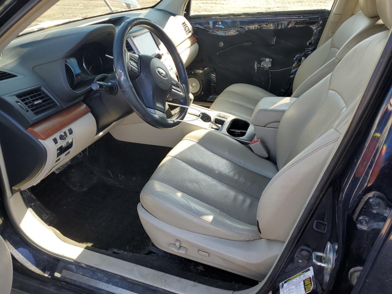 2014 Subaru Outback - Image 7