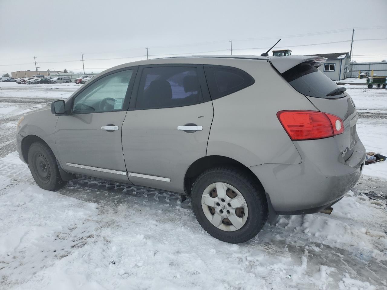 2012 Nissan Rogue - Image 2
